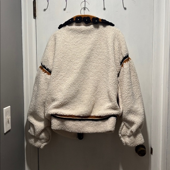 TACH Belen Teddy jacket - Picture 8 of 8